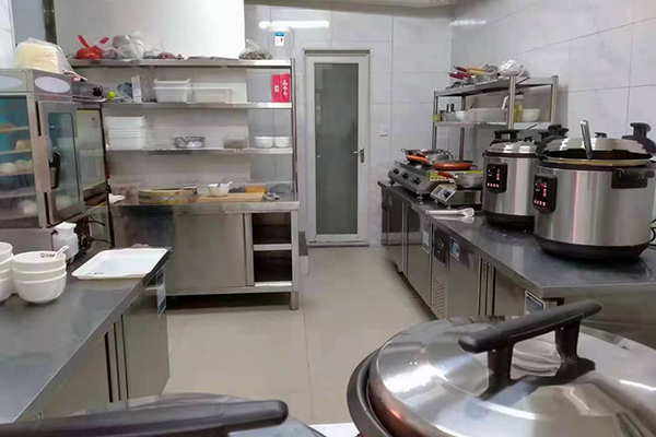 湖南浏阳市永安镇三米粥铺店后厨